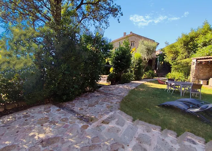 Résidence A CASA VECCHIA gites de charme avec JACUZZI proche Ajaccio