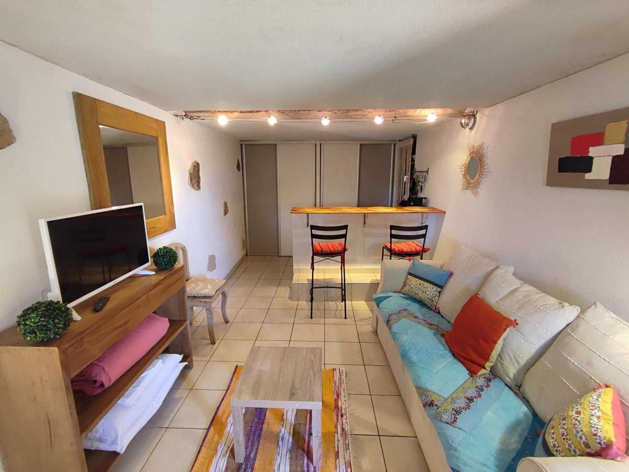 Résidence A Casa Vecchia De Charme Avec Jacuzzi Proche Ajaccio Appartement Peri