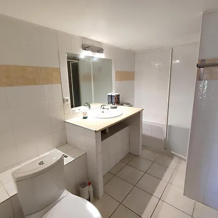 Gites De Charme Au Coeur D'Un Village Authentique - A 22 Kms De L'Aeroport D'Ajaccio Et Des Plages - Clim - Jacuzzi - Billard - Randonnee - Riviere - Detente Peri Kamer foto