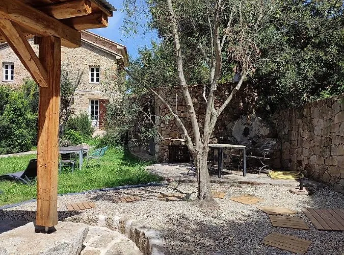 Gites De Charme Au Coeur D\'Un Village Authentique - A 22 Kms De L\'Aeroport D\'Ajaccio Et Des Plages - Clim - Jacuzzi - Billard - Randonnee - Riviere - Detente