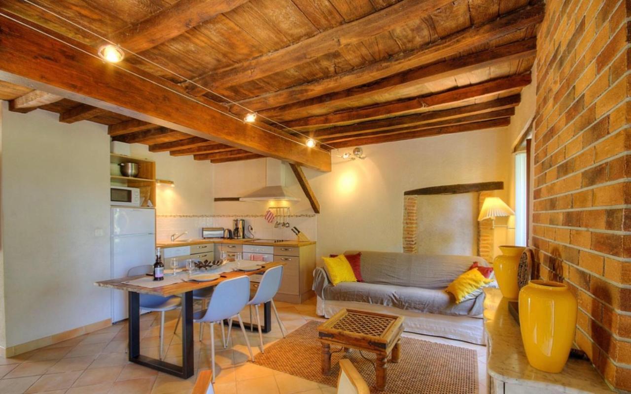 Apartment De Charme Au Coeur D'un Village Authentique - A 22 Kms De L'aeroport D'ajaccio Et Des Plages - Clim - Jacuzzi - Billard - Randonnee - Riviere - Detente Peri