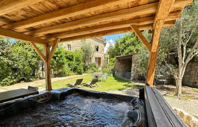 De Charme Au Coeur D'un Village Authentique - A 22 Kms De L'aeroport D'ajaccio Et Des Plages - Clim - Jacuzzi - Billard - Randonnee - Riviere - Detente * Peri