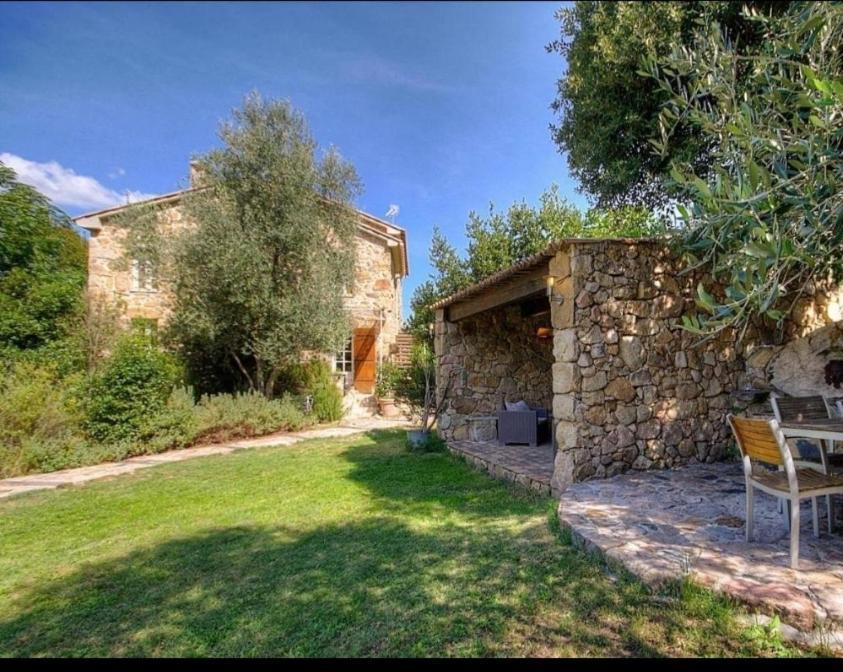 Apartment De Charme Au Coeur D'un Village Authentique - A 22 Kms De L'aeroport D'ajaccio Et Des Plages - Clim - Jacuzzi - Billard - Randonnee - Riviere - Detente