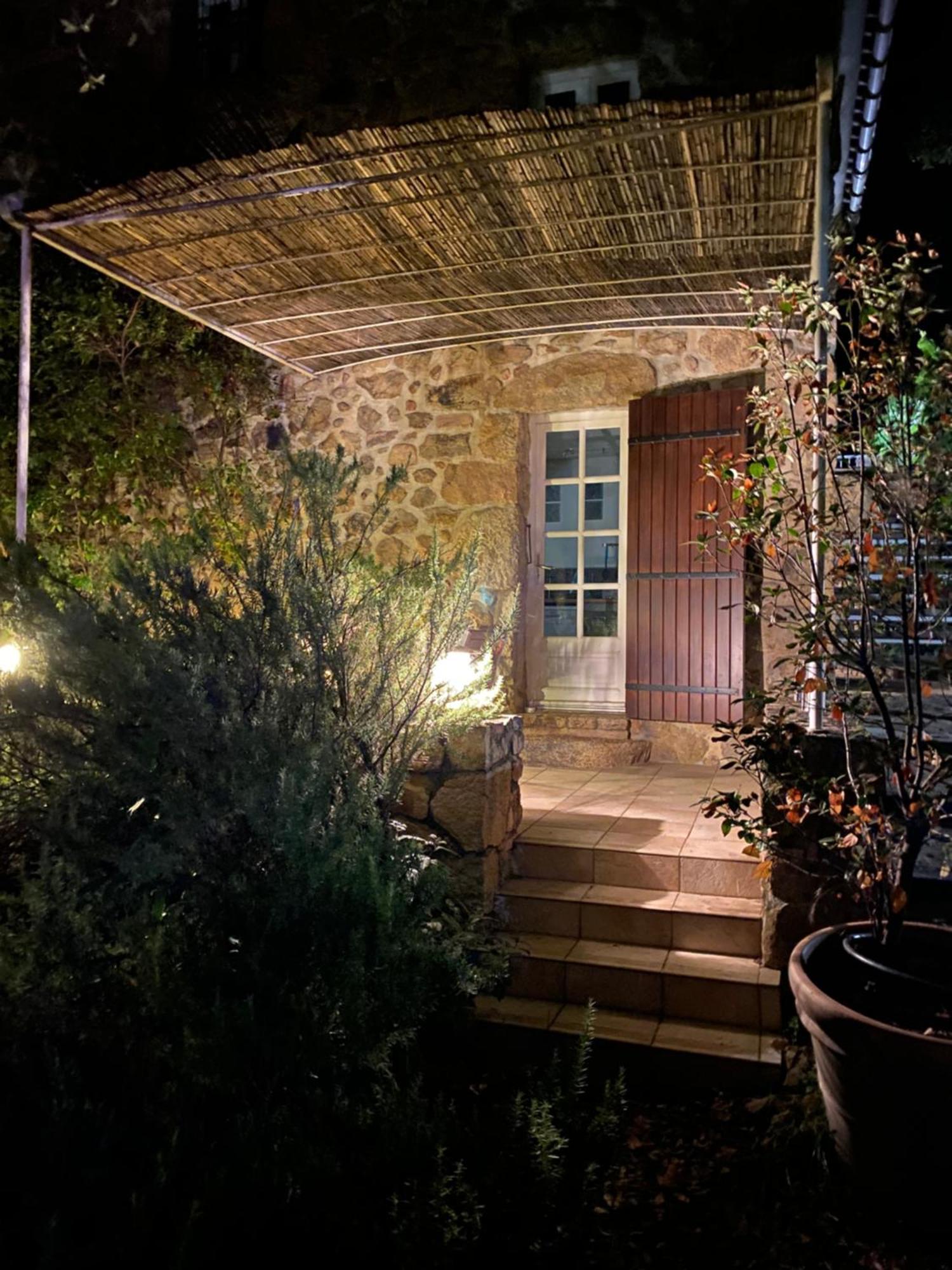De Charme Au Coeur D'un Village Authentique - A 22 Kms De L'aeroport D'ajaccio Et Des Plages - Clim - Jacuzzi - Billard - Randonnee - Riviere - Detente Apartment Peri