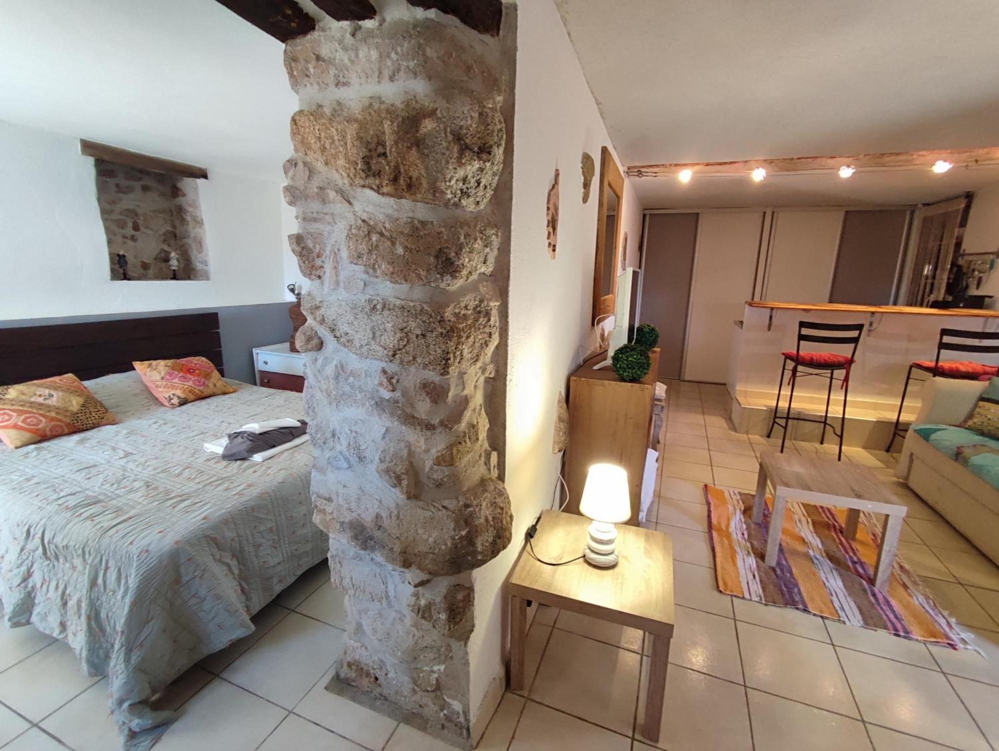 Apartment De Charme Au Coeur D'un Village Authentique - A 22 Kms De L'aeroport D'ajaccio Et Des Plages - Clim - Jacuzzi - Billard - Randonnee - Riviere - Detente *