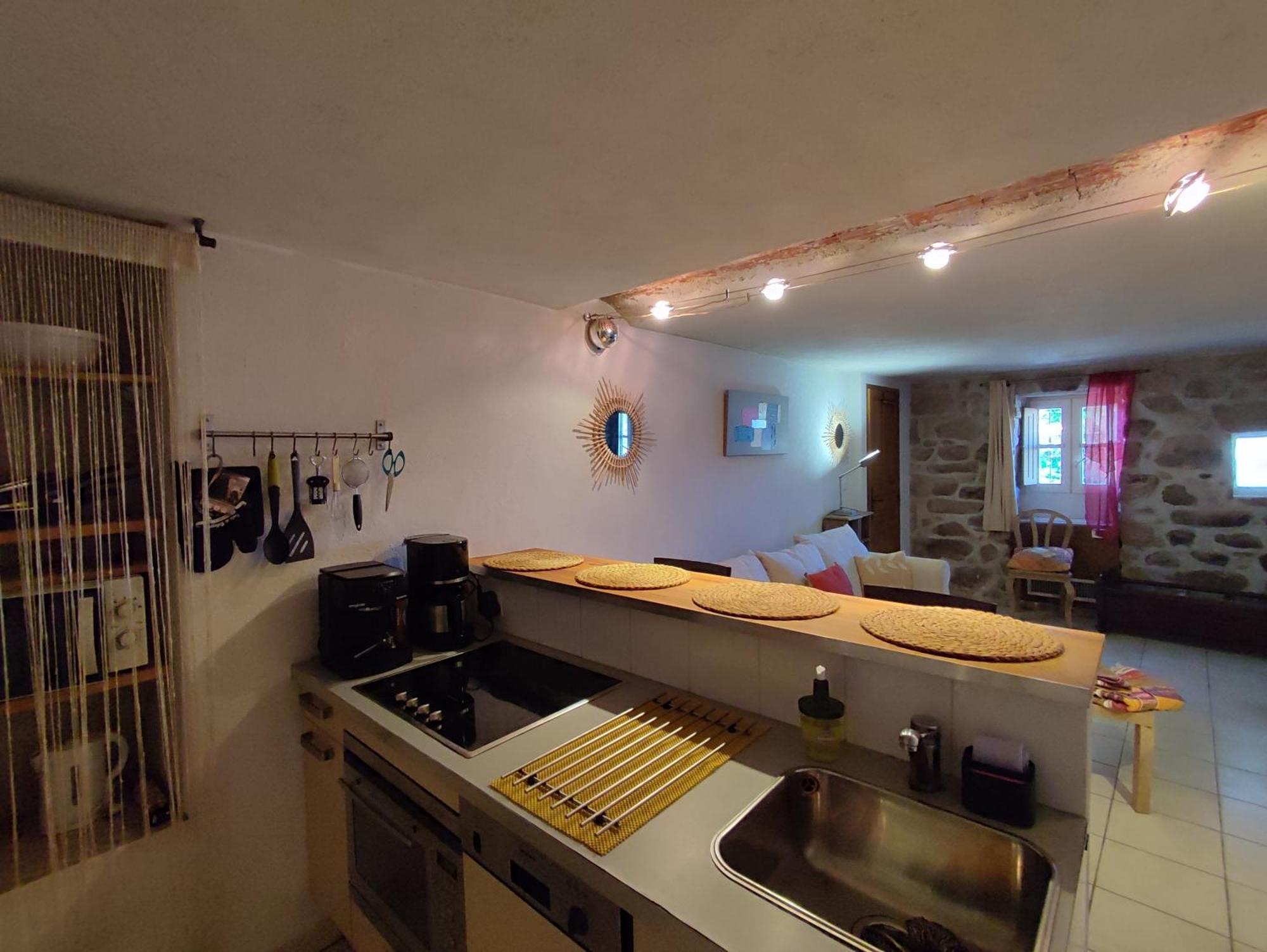 De Charme Au Coeur D'un Village Authentique - A 22 Kms De L'aeroport D'ajaccio Et Des Plages - Clim - Jacuzzi - Billard - Randonnee - Riviere - Detente Apartment Peri