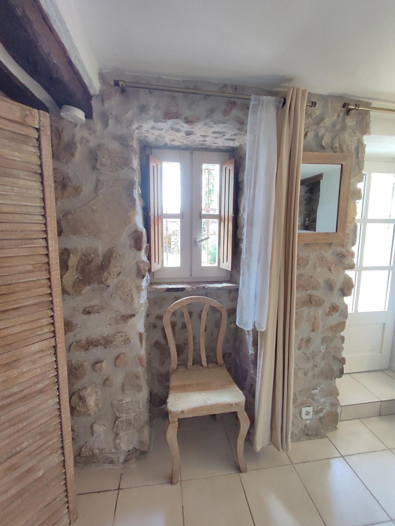 Apartment De Charme Au Coeur D'un Village Authentique - A 22 Kms De L'aeroport D'ajaccio Et Des Plages - Clim - Jacuzzi - Billard - Randonnee - Riviere - Detente